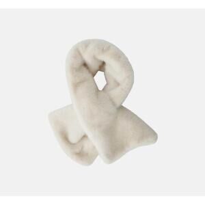 NEW OUI faux fur stole in whitecap grey